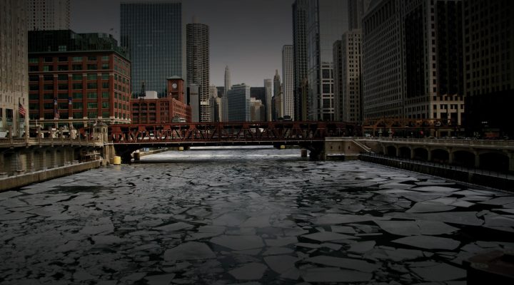 Sleet/snow mix spreading into Chicago area late Monday morning